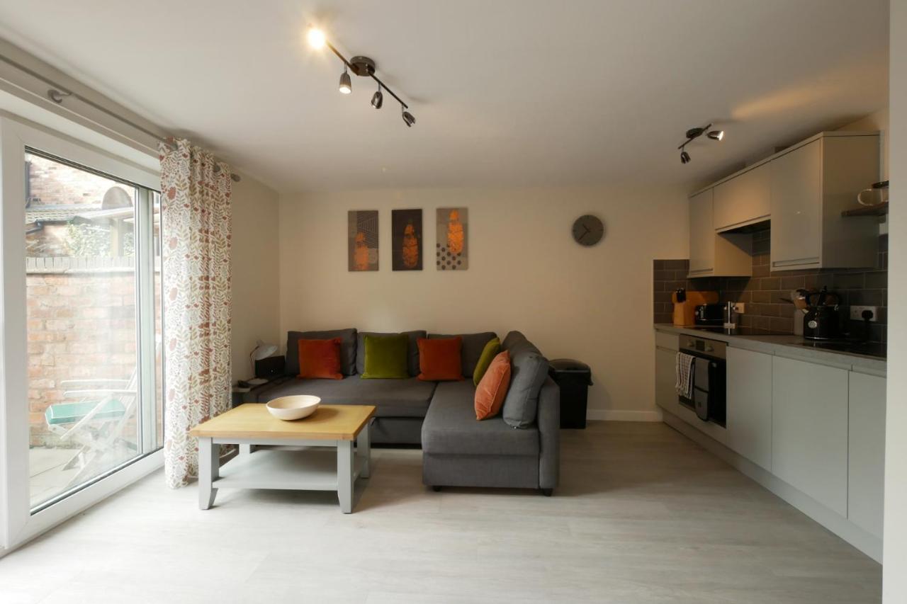 Crewe Short Lets 8 Victoria Court, Crewe Apartment Luaran gambar