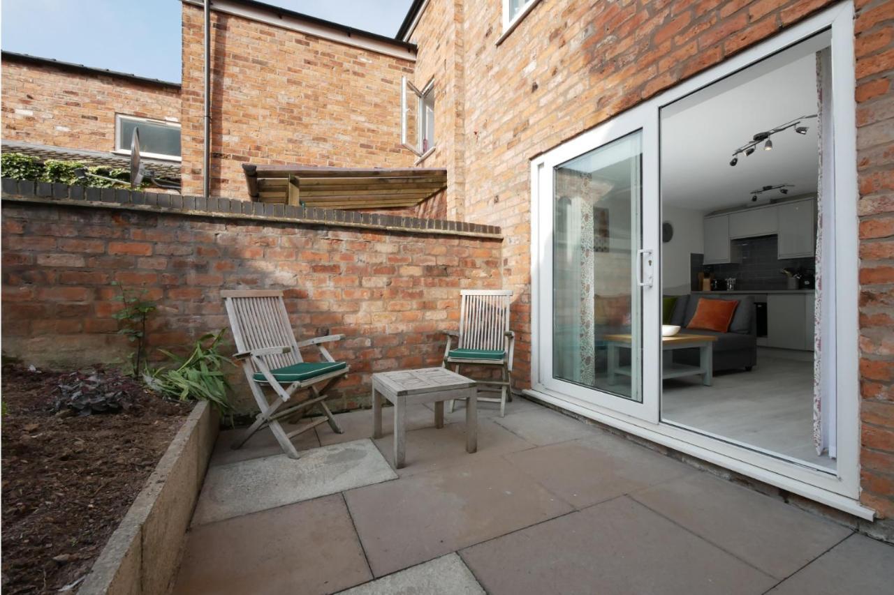 Crewe Short Lets 8 Victoria Court, Crewe Apartment Luaran gambar